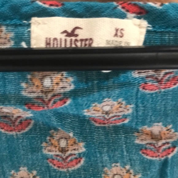 Turquoise Pattern Top - Picture 3 of 3